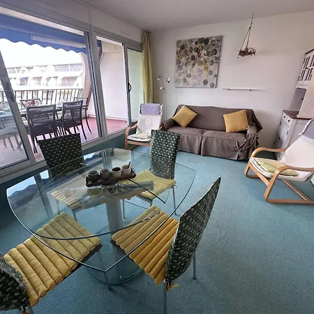 3 Pieces Pour 4 Avec Terrasse Vue Port - Fr-1-731-145 * Le Grau-du-Roi